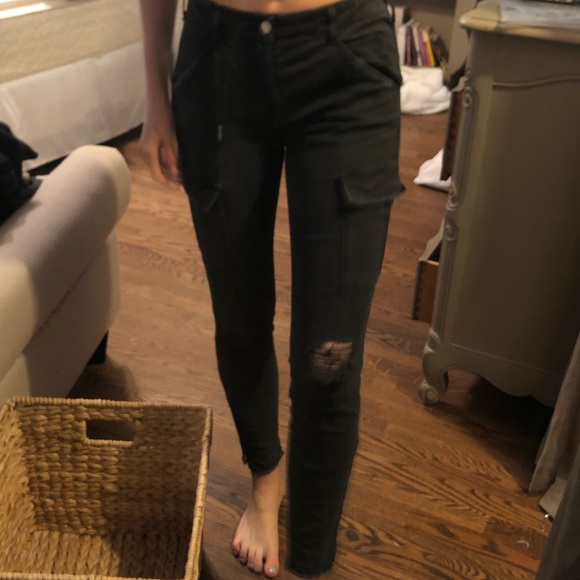 JBRAND NEW BLACK DISTRESSED JEANS - Picture 7 of 7